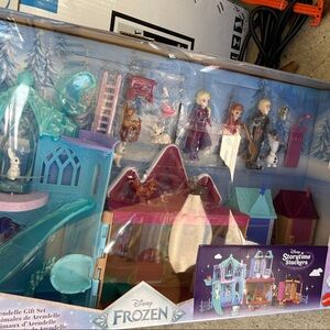Disney Frozen Ice Palace Playset - Blue and Pink